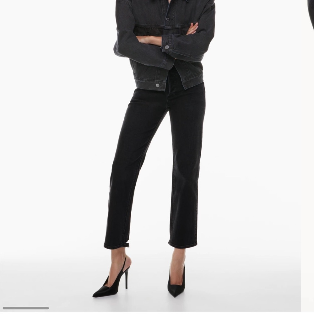 SOLD. Aritzia denim forum arlo jeans size 23 inseam 26